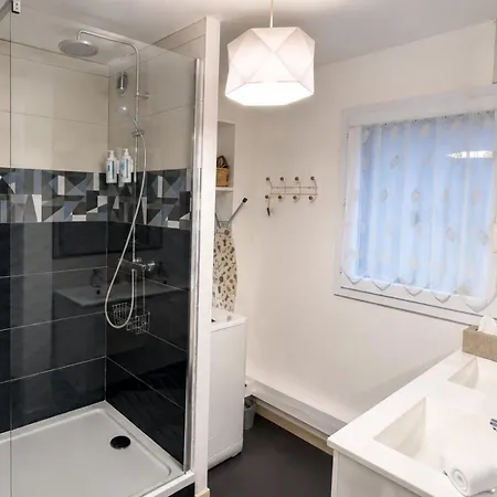 Lagune Azur - Sejour Cosy Vue Piscine Wi-fi شقة